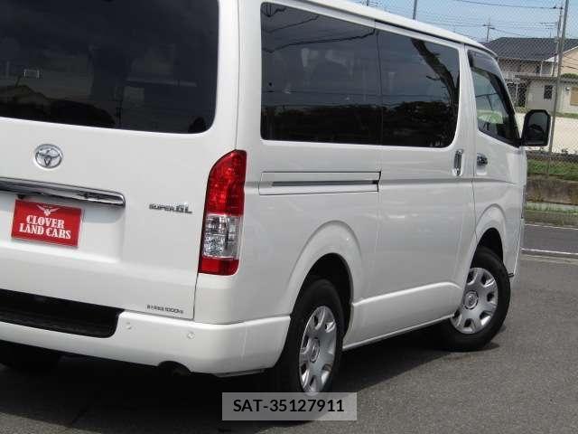 Toyota HIACE VAN 2023-05 7620858-28