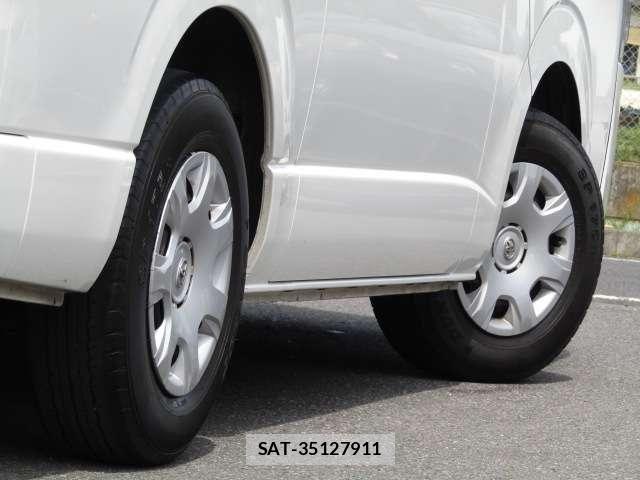 Toyota HIACE VAN 2023-05 7620858-29