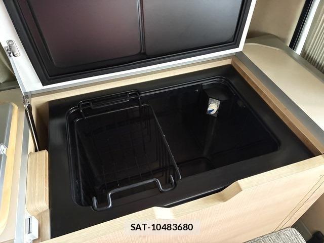 Toyota HIACE VAN 2021-05 7620846-15