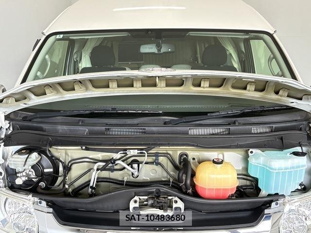 Toyota HIACE VAN 2021-05 7620846-26
