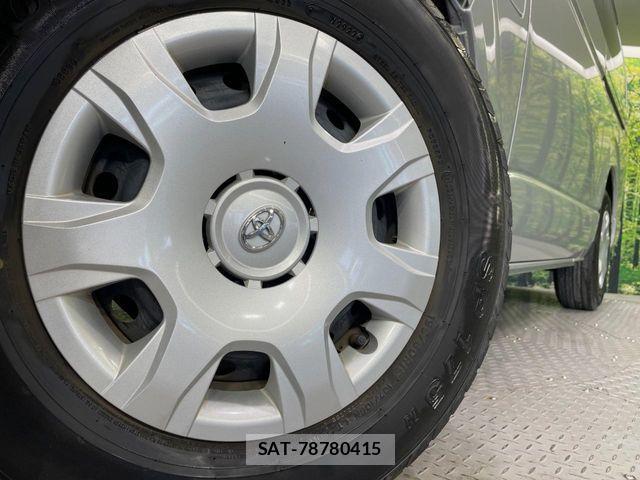 Toyota HIACE VAN 2022-10 7620869-12