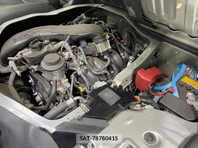 Toyota HIACE VAN 2022-10 7620869-17