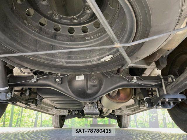 Toyota HIACE VAN 2022-10 7620869-18