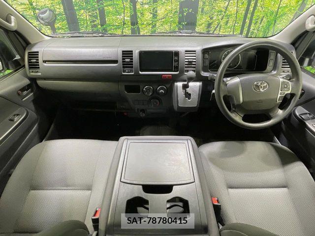 Toyota HIACE VAN 2022-10 7620869-1