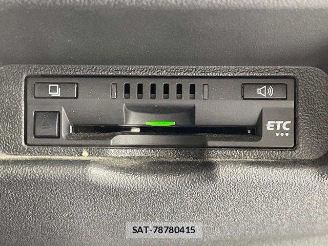 Toyota HIACE VAN 2022-10 7620869-6