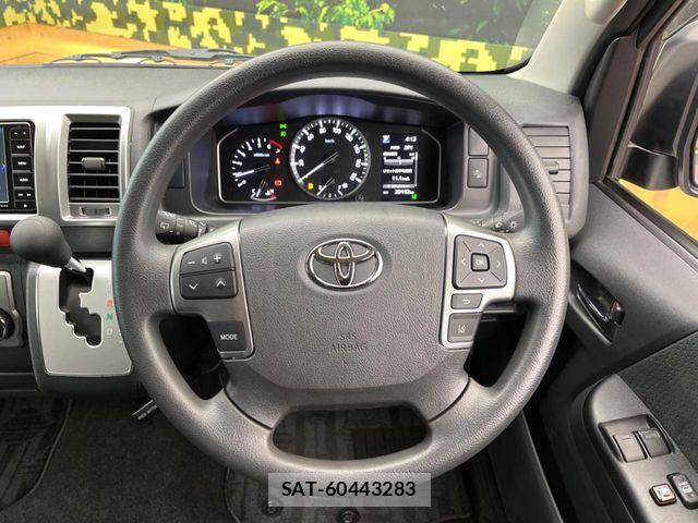 Toyota HIACE VAN 2023-10 7620855-10