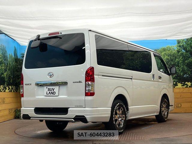 Toyota HIACE VAN 2023-10 7620855-16