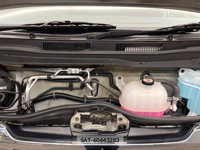 Toyota HIACE VAN 2023-10 7620855-17