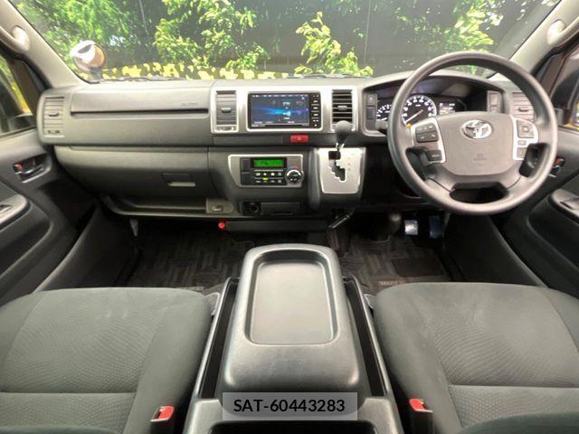 Toyota HIACE VAN 2023-10 7620855-1