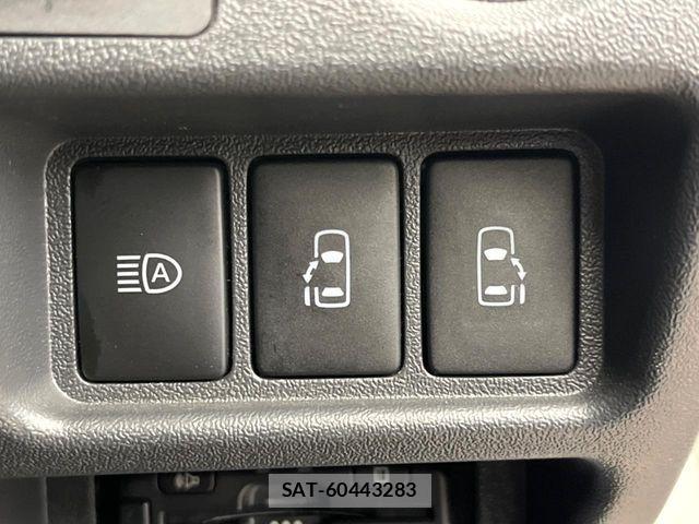 Toyota HIACE VAN 2023-10 7620855-5