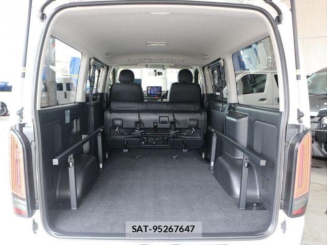 Toyota HIACE VAN 2015-01 7620865-11