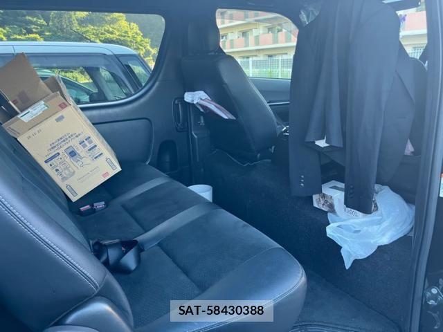 Toyota HIACE VAN 2021-08 7620875-12