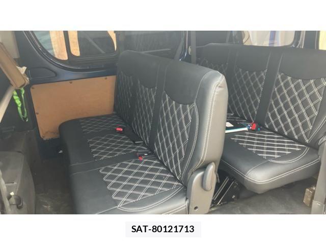 Toyota HIACE VAN 2019-08 7620876-13