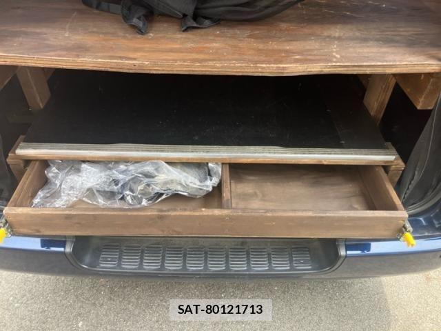 Toyota HIACE VAN 2019-08 7620876-15
