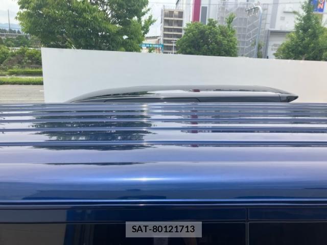Toyota HIACE VAN 2019-08 7620876-17