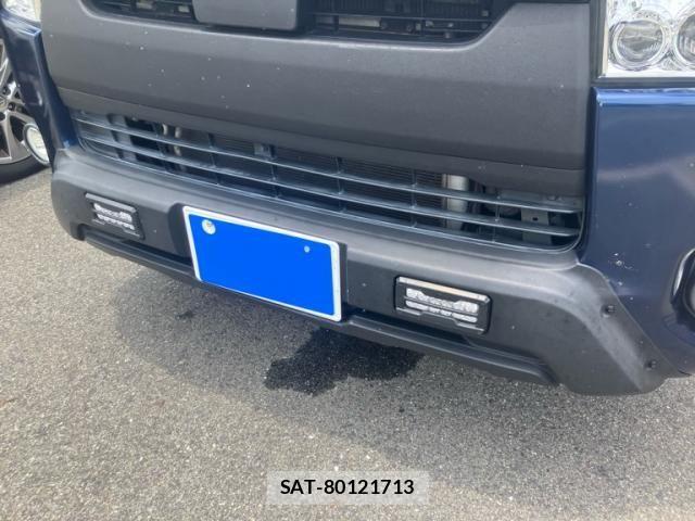 Toyota HIACE VAN 2019-08 7620876-20
