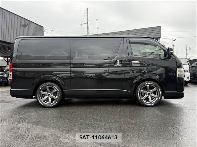 Toyota HIACE VAN 2023-08 7620848-12