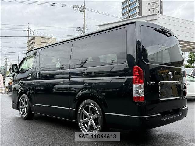 Toyota HIACE VAN 2023-08 7620848-15