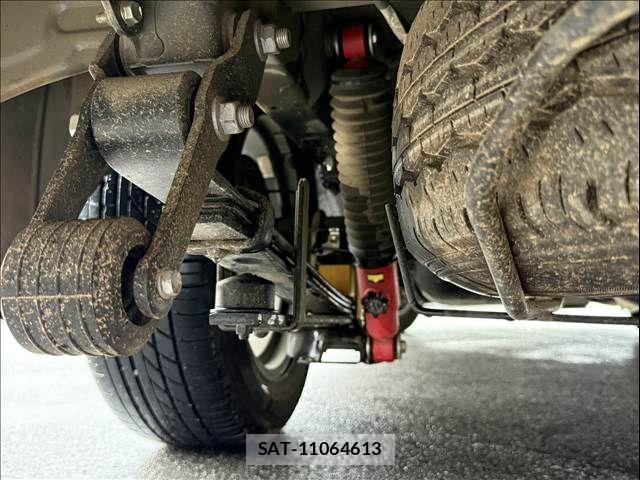 Toyota HIACE VAN 2023-08 7620848-18