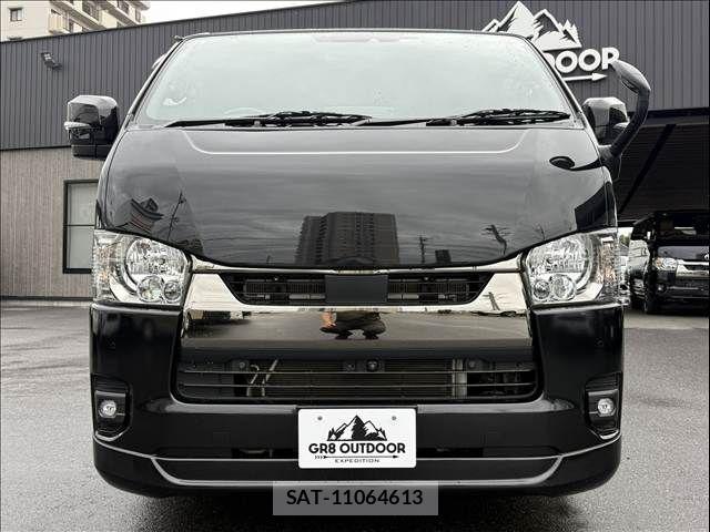 Toyota HIACE VAN 2023-08 7620848-1