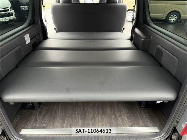 Toyota HIACE VAN 2023-08 7620848-19