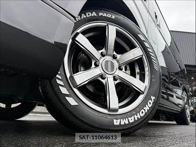 Toyota HIACE VAN 2023-08 7620848-5