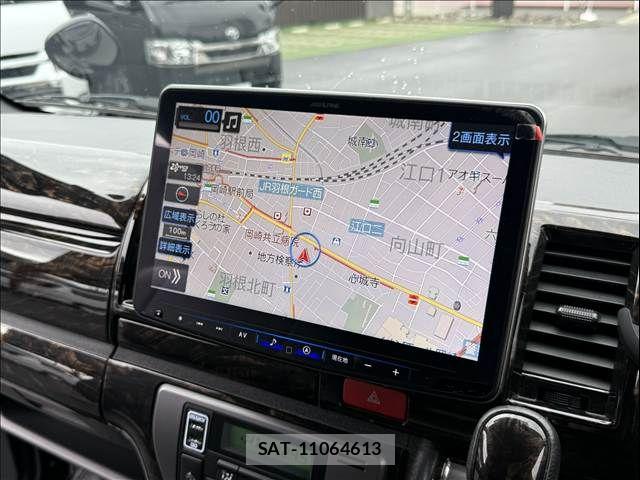 Toyota HIACE VAN 2023-08 7620848-6