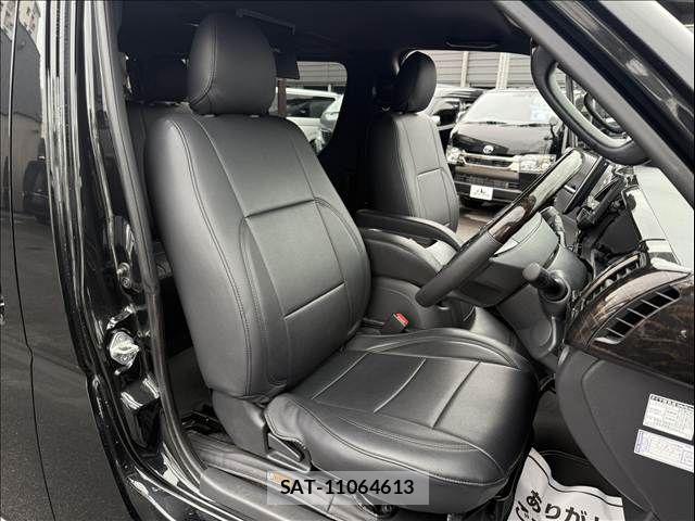 Toyota HIACE VAN 2023-08 7620848-8