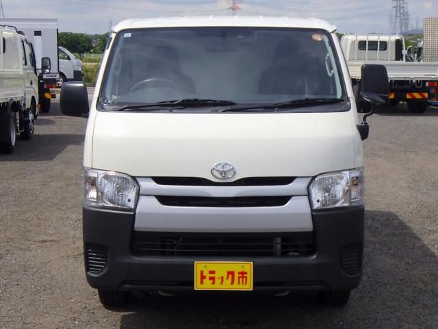 Toyota HIACE VAN 2020-11 7710542-2