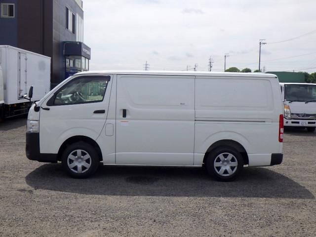 Toyota HIACE VAN 2020-11 7710542-3