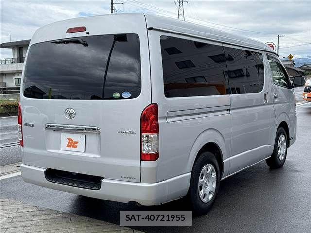 Toyota HIACE VAN 2019-08 7729977-12