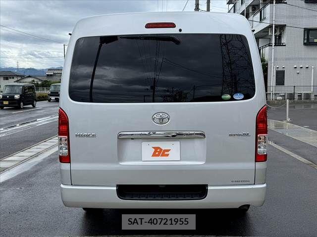 Toyota HIACE VAN 2019-08 7729977-13