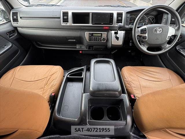 Toyota HIACE VAN 2019-08 7729977-1