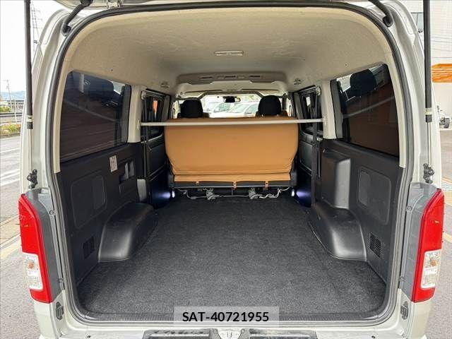 Toyota HIACE VAN 2019-08 7729977-19