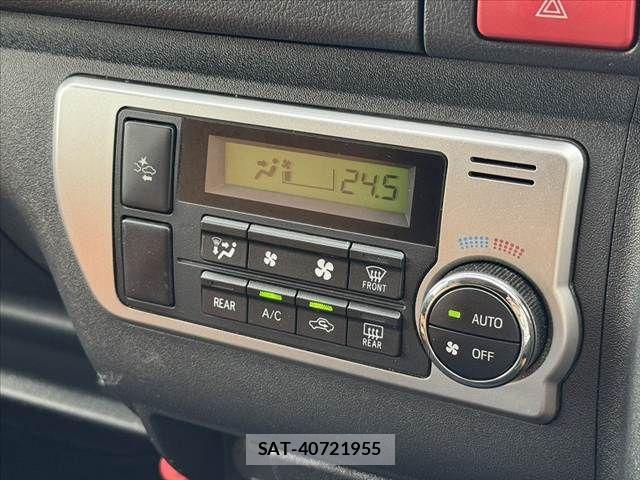 Toyota HIACE VAN 2019-08 7729977-26