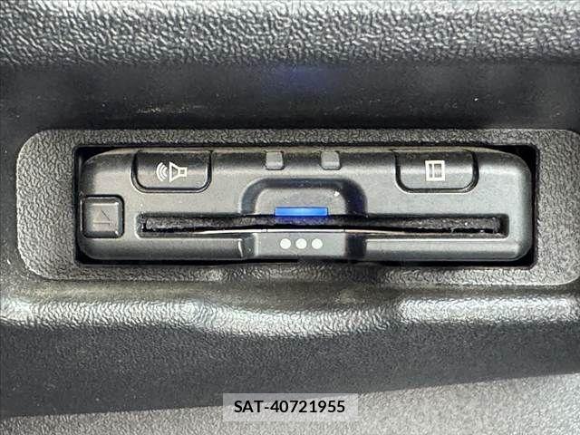 Toyota HIACE VAN 2019-08 7729977-4