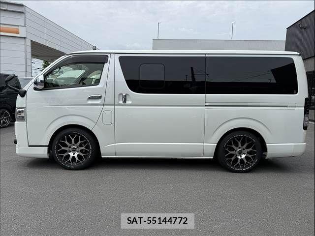 Toyota HIACE VAN 2019-09 7729974-13