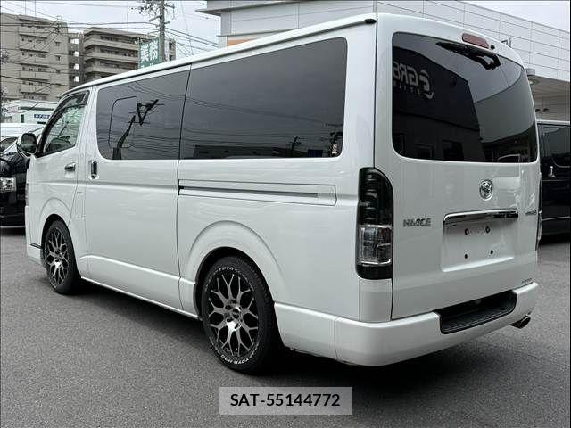 Toyota HIACE VAN 2019-09 7729974-15
