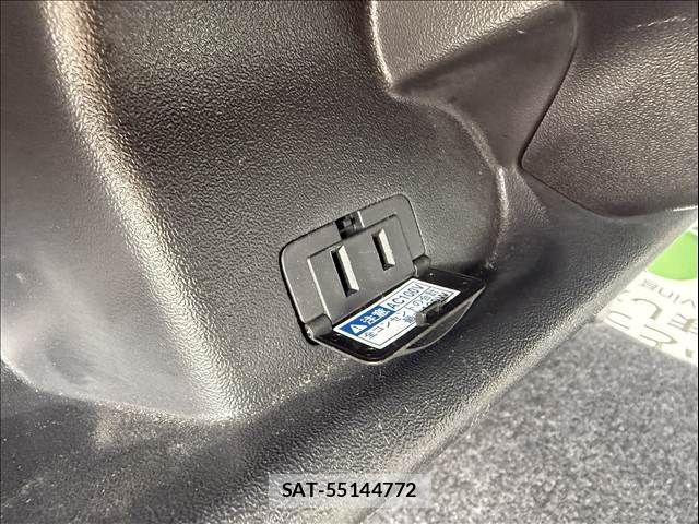 Toyota HIACE VAN 2019-09 7729974-18