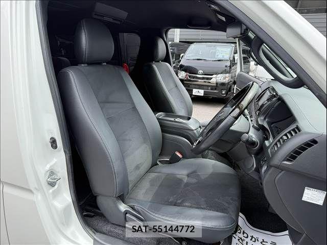 Toyota HIACE VAN 2019-09 7729974-8