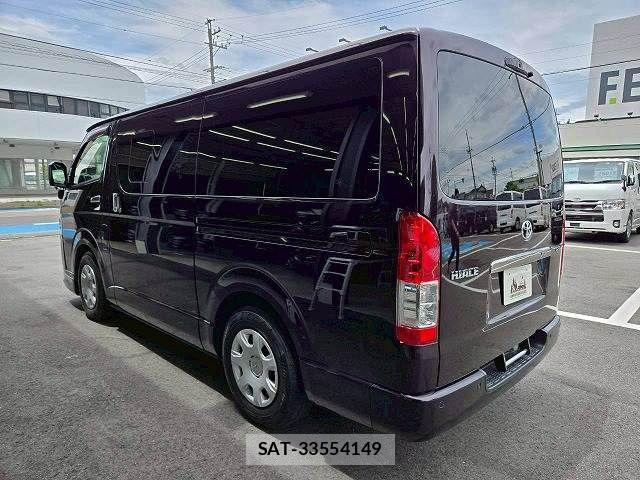 Toyota HIACE VAN 2021-01 7729973-16