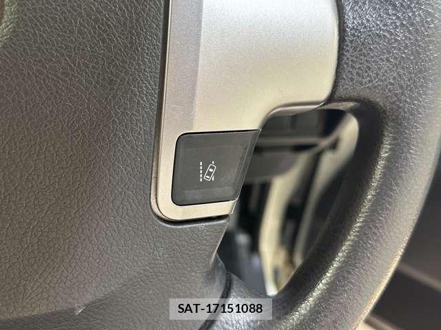 Toyota HIACE VAN 2019-01 7729993-11