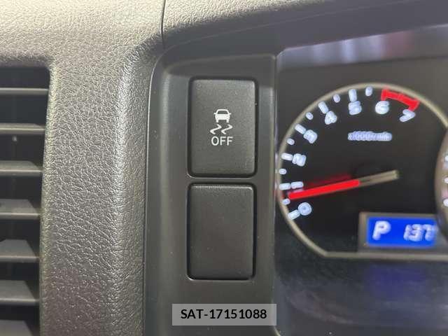 Toyota HIACE VAN 2019-01 7729993-13