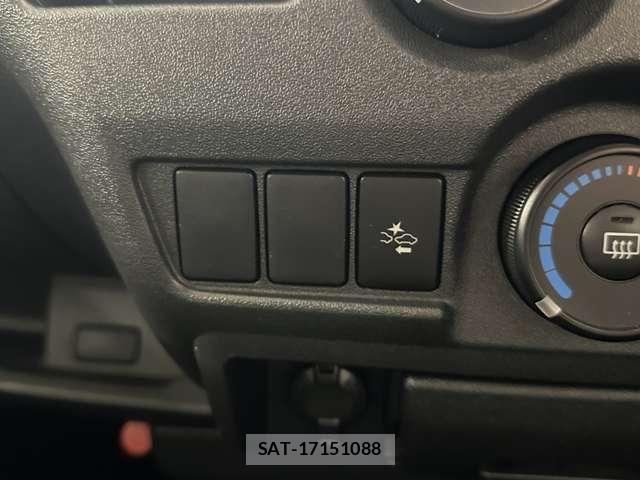 Toyota HIACE VAN 2019-01 7729993-16
