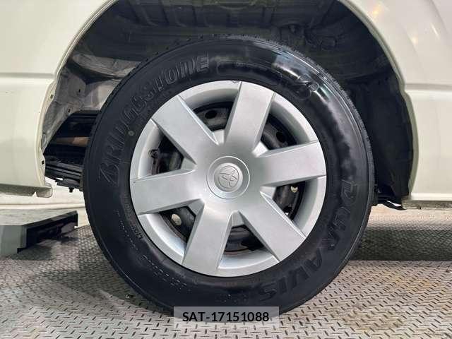 Toyota HIACE VAN 2019-01 7729993-26