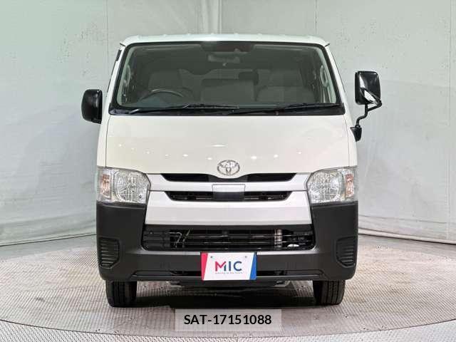 Toyota HIACE VAN 2019-01 7729993-2