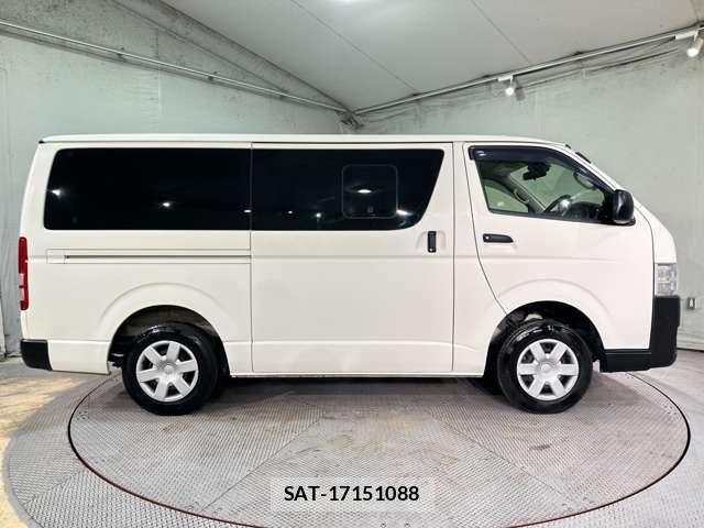 Toyota HIACE VAN 2019-01 7729993-3