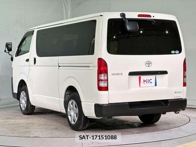 Toyota HIACE VAN 2019-01 7729993-6