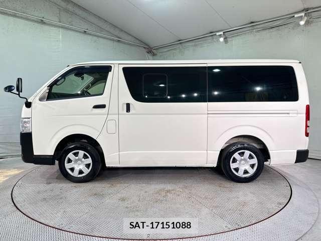 Toyota HIACE VAN 2019-01 7729993-7