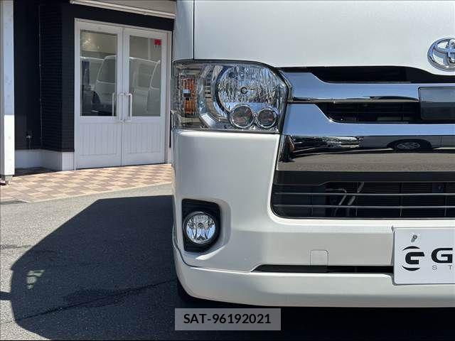 Toyota HIACE VAN 2020-02 7729975-9